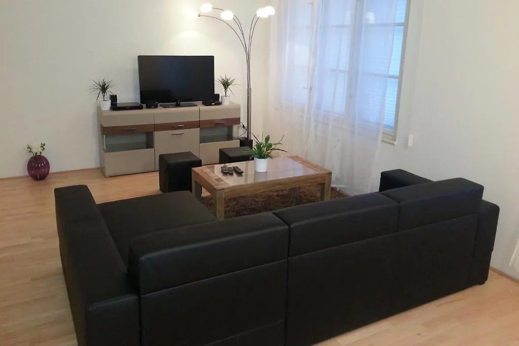 Old Town Square Apartments Prague 4*,