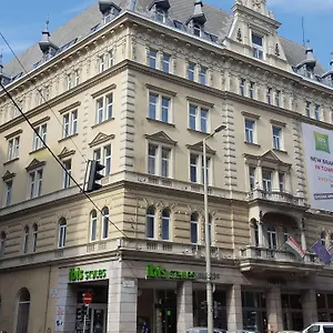 Ibis Styles Center מלון