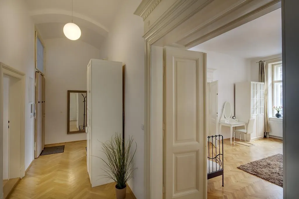 Old Town Square Apartments Prague