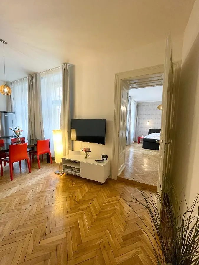 Old Town Square Apartments Prague