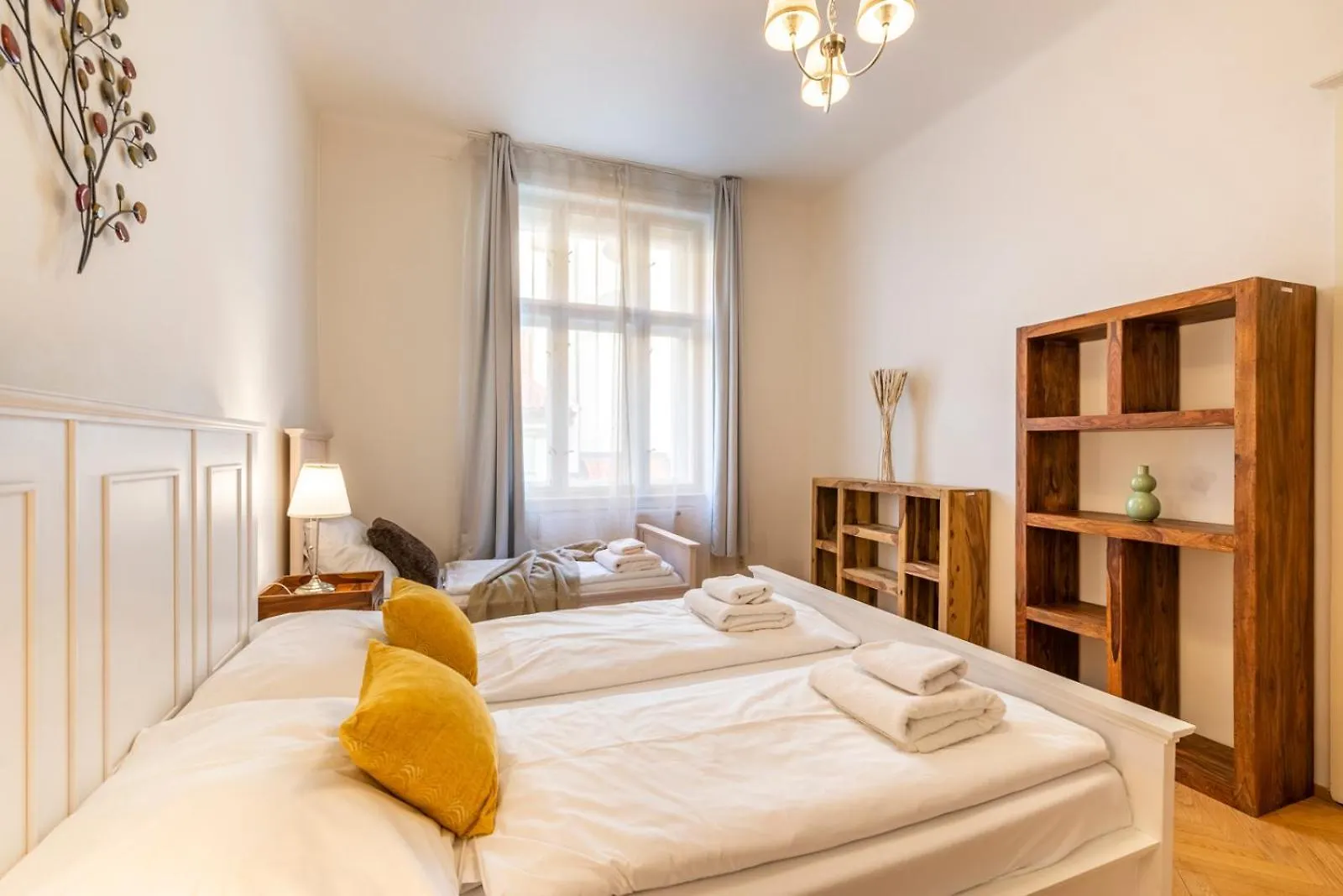 Old Town Square Apartments Prague 4*,